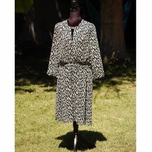 Banana Republic Long Sleeve Keyhole Dress